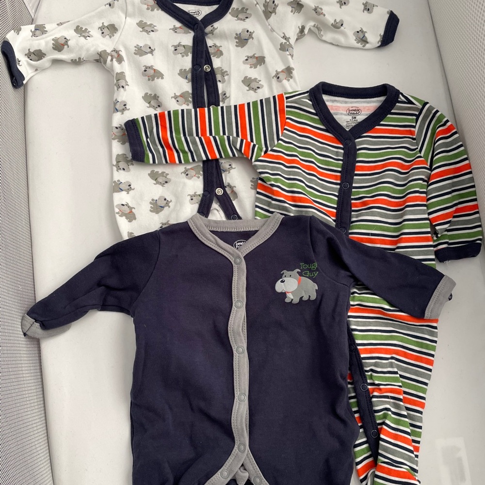0-3M long sleeve footies.